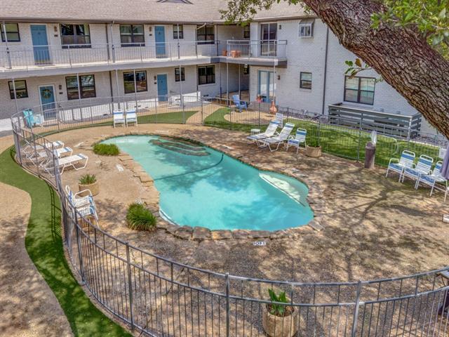 Foto del edificio - 3921 Inwood Rd