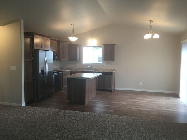 Foto del edificio - 3 Bed 2 Bath Twinhome