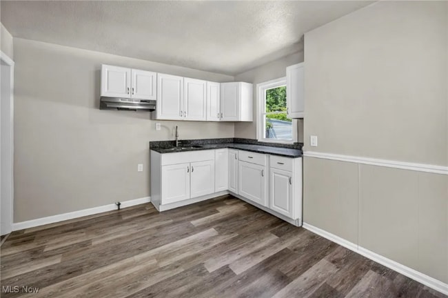 Photo - 5574 Waterbury Ave House