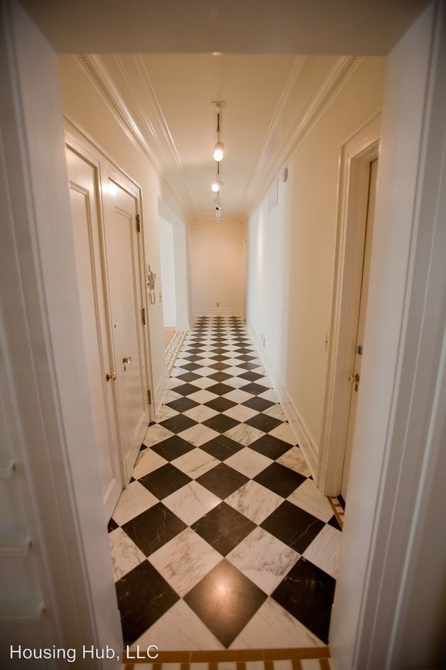 Building Photo - 2 br, 2 bath Apartment - 370 Summit Ave
