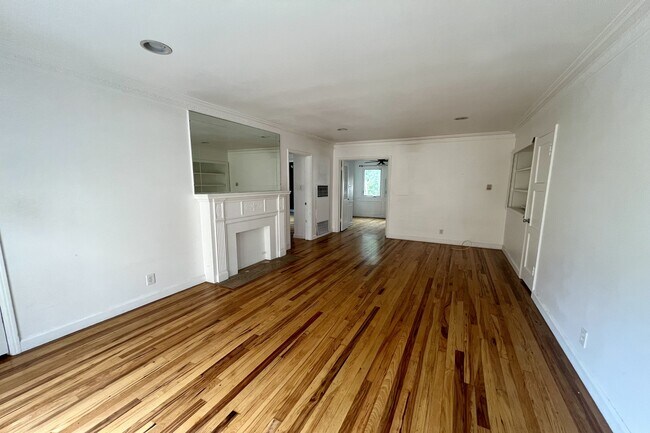 Foto del edificio - 1345 Masselin Ave