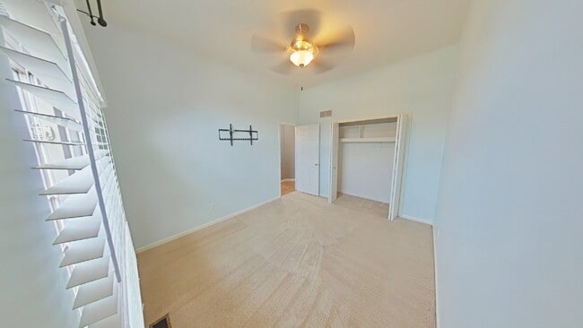 Building Photo - 21494 Pine Cone Dr