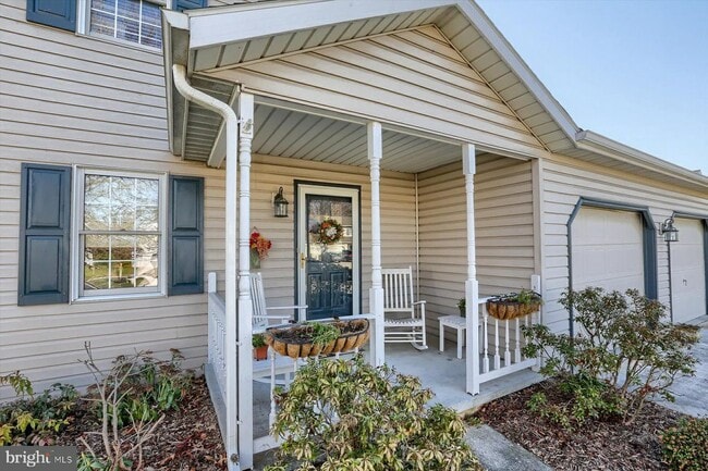 Building Photo - 19 Sycamore Dr