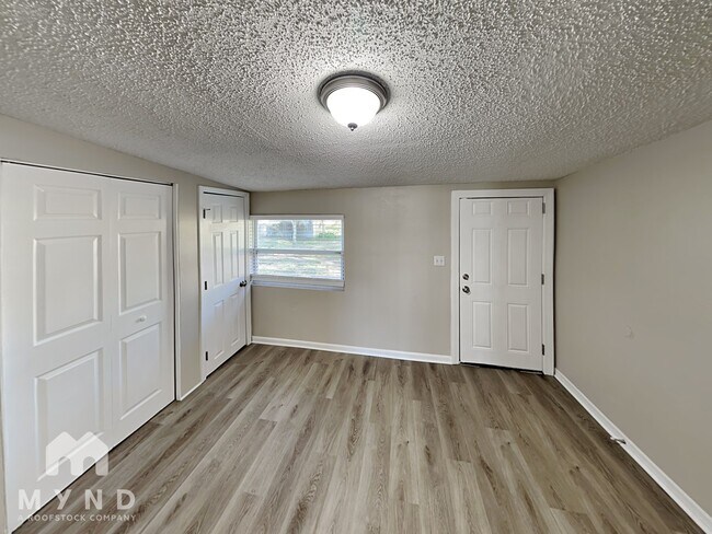 Foto del edificio - 3612 Wisperbreath Ln