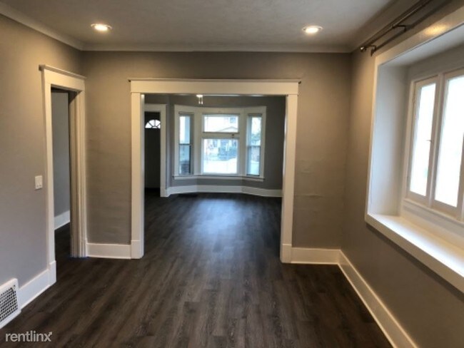 Building Photo - 3 br, 1 bath Apartment - 814 College Ave SE
