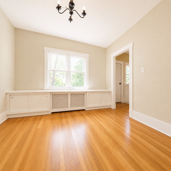 Foto del edificio - 5850 Douglas St