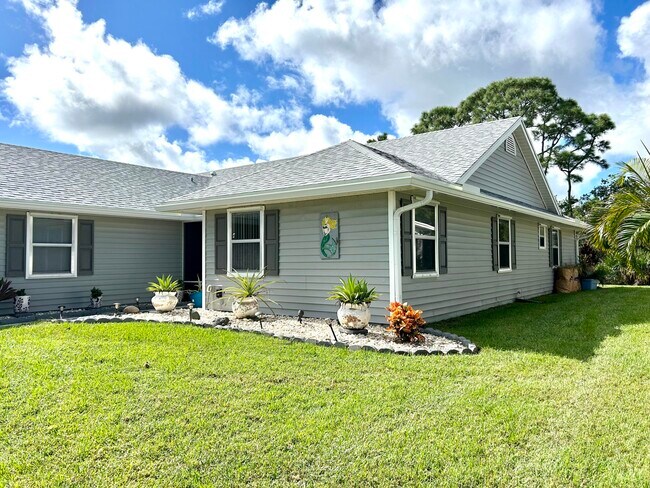 Foto del edificio - 6940 SE Lillian Ct