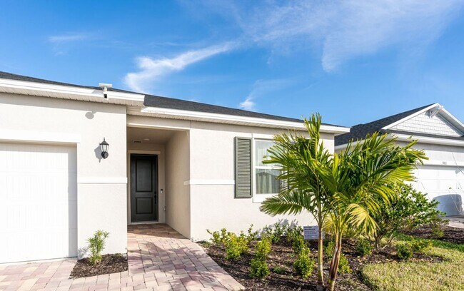 Building Photo - Turnkey 4/2 Home in Sarasota!