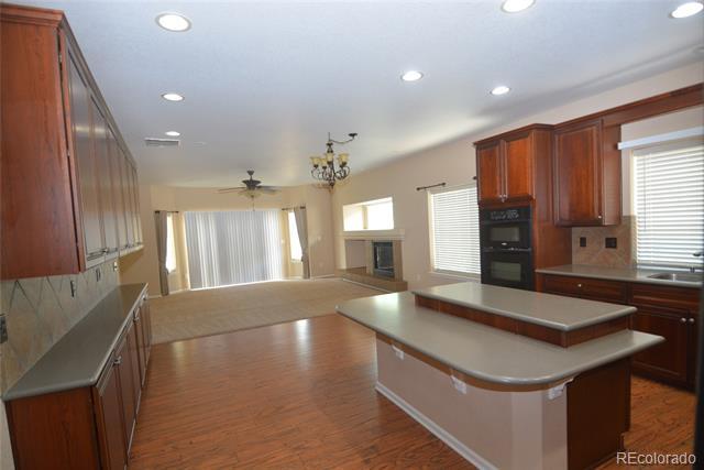 Foto del edificio - 1325 Exquisite St