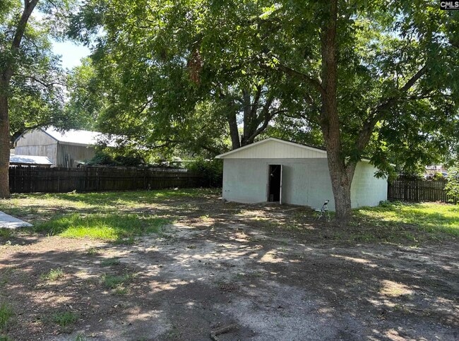 Building Photo - 236 Cardinal Dr