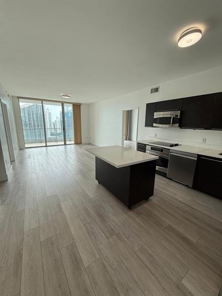 Building Photo - 90 SW 3rd St Building Photo - 90 SW 3rd St