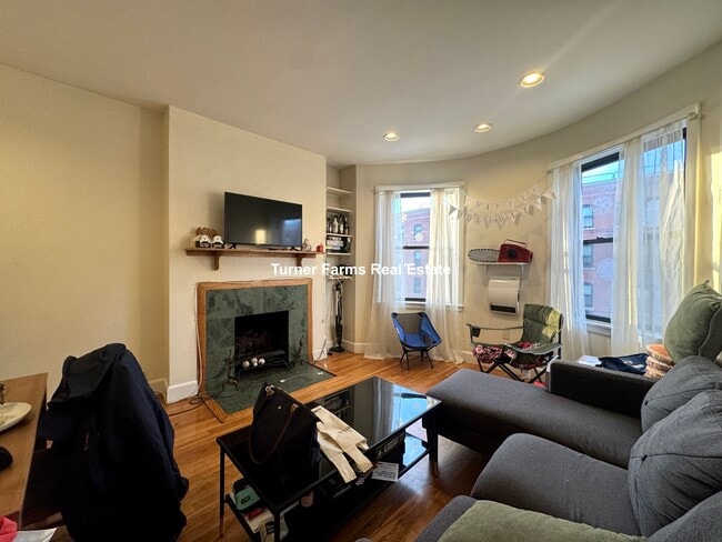 Foto del edificio - 616 Columbus Ave