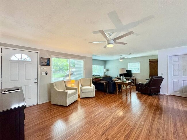 Building Photo - 3957 Wahoo Dr SE