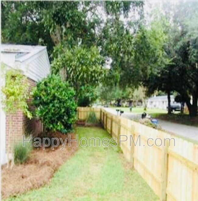 Photo - 1521 Brookbank Ave House