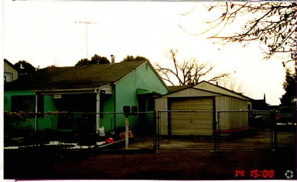 Foto del edificio - 19552 Western Blvd