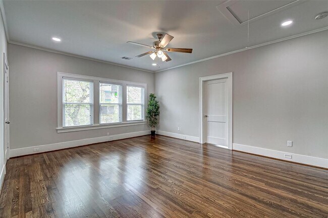 Building Photo - 2420 Huldy St