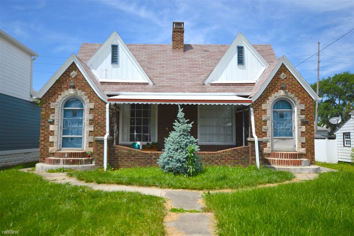 Primary Photo - 744 Lincoln St