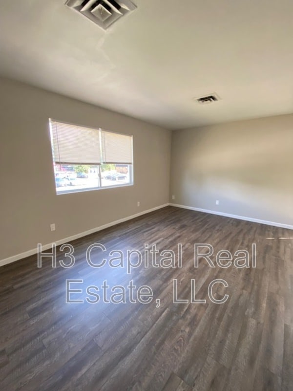 Building Photo - 417 Joseph Dr