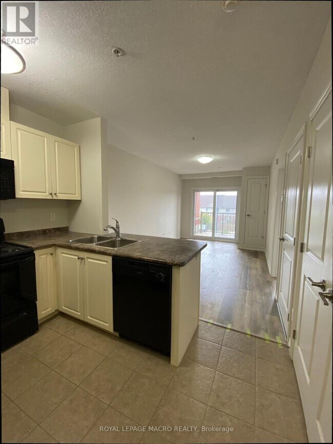 Photo du bâtiment - 3200 Hamilton Regional Rd 56