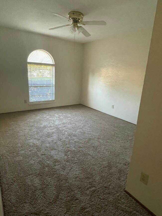 Foto del edificio - 7206 Nutmeg Ln