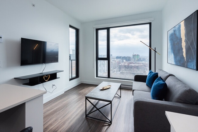 Building Photo - 1454 Avenue Overdale