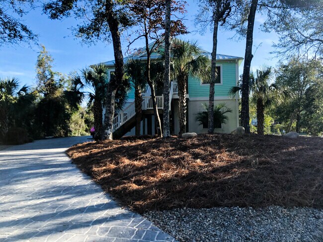 Building Photo - 7203 Sound Dr