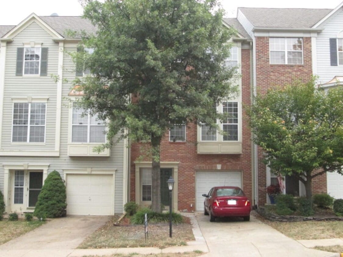 Light Filled 3 Bedroom 3.5 Bath 1 Car Gara... - Light Filled 3 Bedroom 3.5 Bath 1 Car Gara...