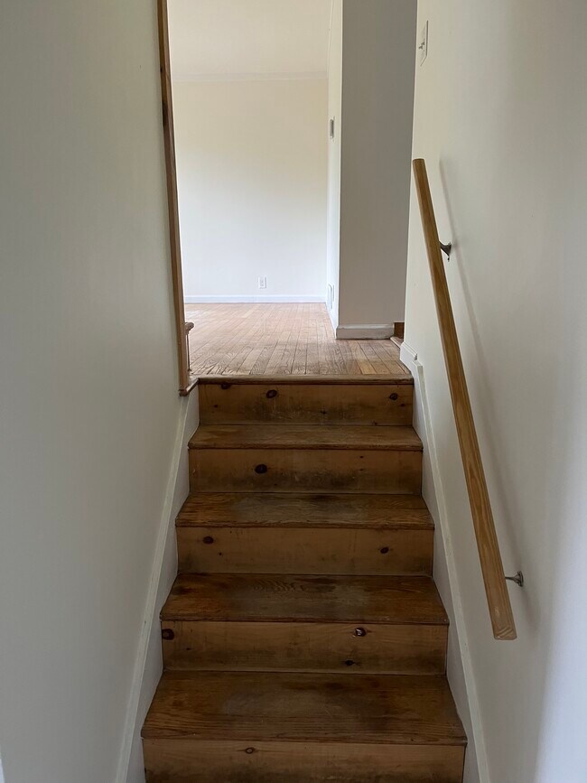Foto del edificio - 239 Luddington St