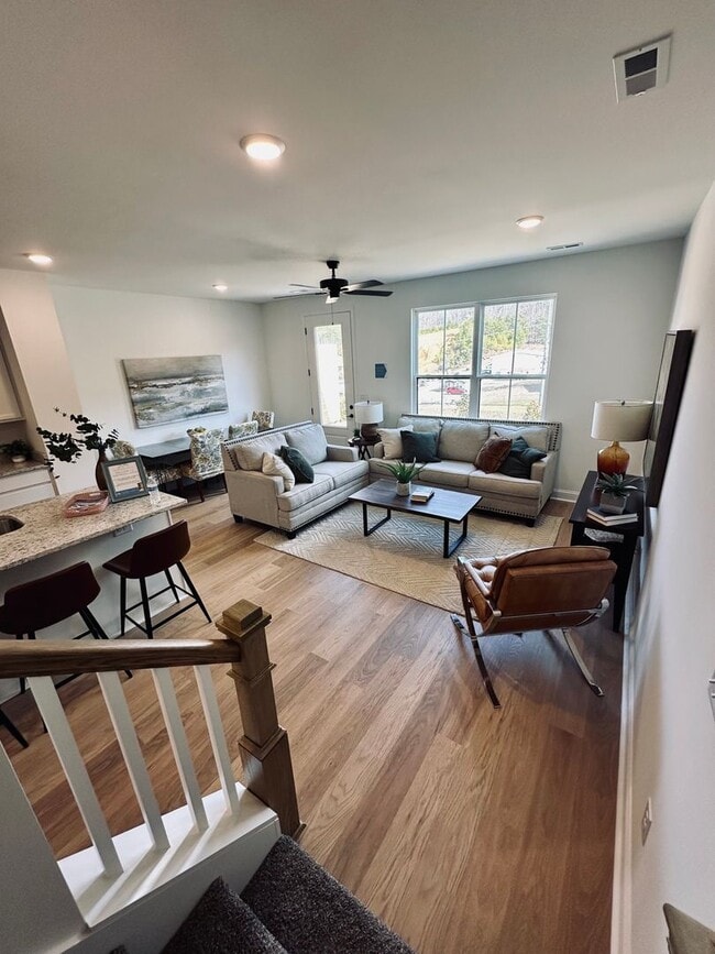 Building Photo - 3bd Lily at Chapman Trace + !!! First Days...