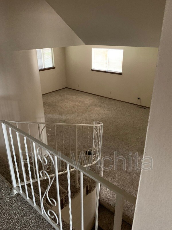 Building Photo - 6314 E Eilerts Ave