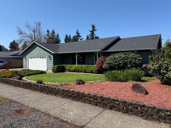 Foto del edificio - Well-kept house in desirable Thurston neighborhood!