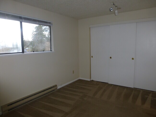 Building Photo - 3894 NW Chemult Pl