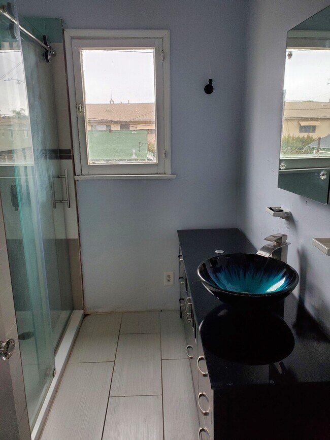 Bathroom - 282 Cherry Ave