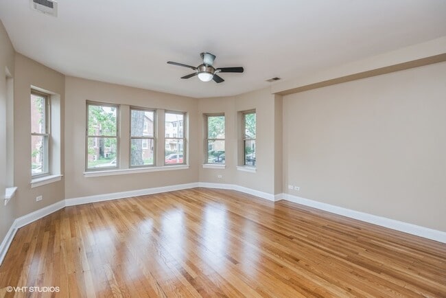 Foto del edificio - 6435 N Richmond St