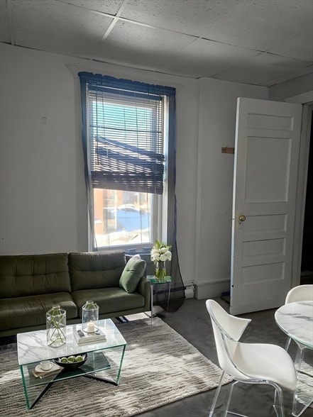 Foto del edificio - 771 Dwight St