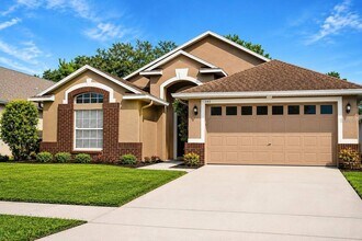Building Photo - 145 Thornbury Dr