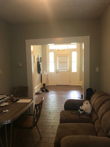 Foto del edificio - 835 N Jefferson St