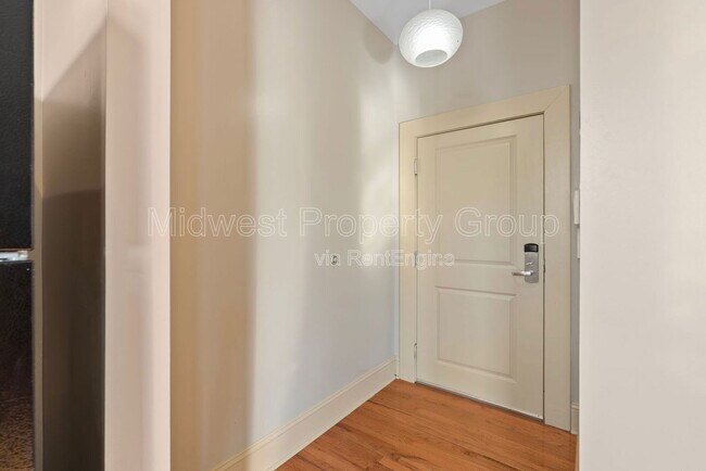 Building Photo - 4244 Chouteau Ave