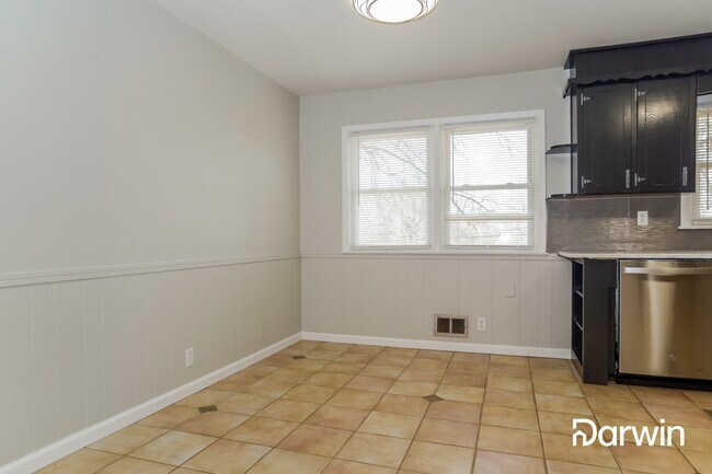 Building Photo - 5700 Cedar Avenue, Raytown, MO 64133