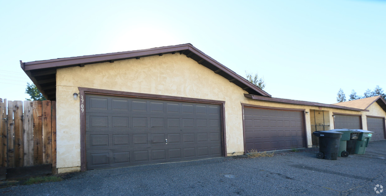 Building Photo - 3709 Coffee Rd