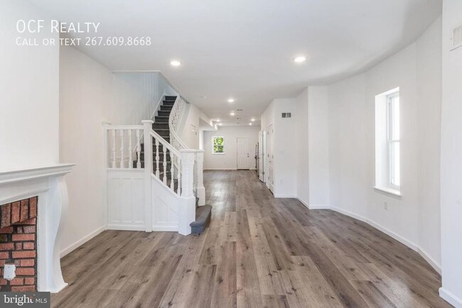 Building Photo - West Philadelphia Renovated Rowhome