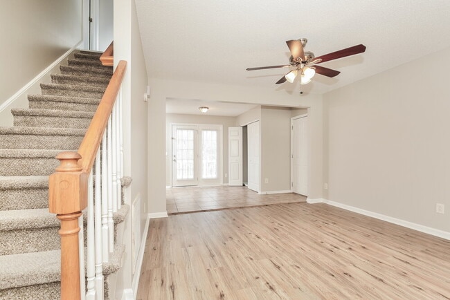 Foto del edificio - 306 Murraylane Rd