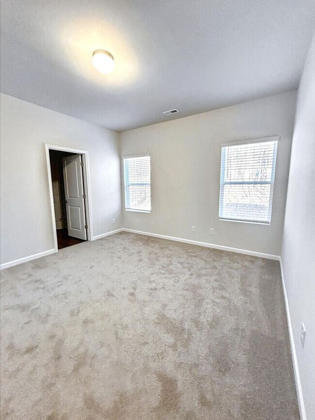 Foto del edificio - 1333 Ron Whicker Dr
