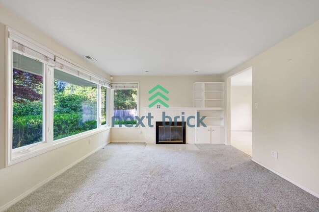 Building Photo - Charming 2-Bedroom Retreat in Bellevue - Cozy Comfort Awaits!