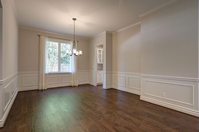 Foto del edificio - Spacious Custom Home with High-End Finishes Near Lake Sammamish