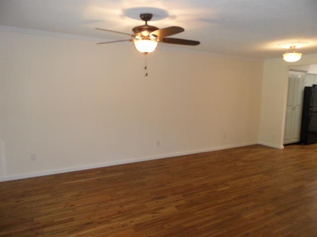 Foto del edificio - 7035 Kingsbury Dr