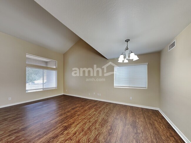 Foto del edificio - 11317 W Harrison Street