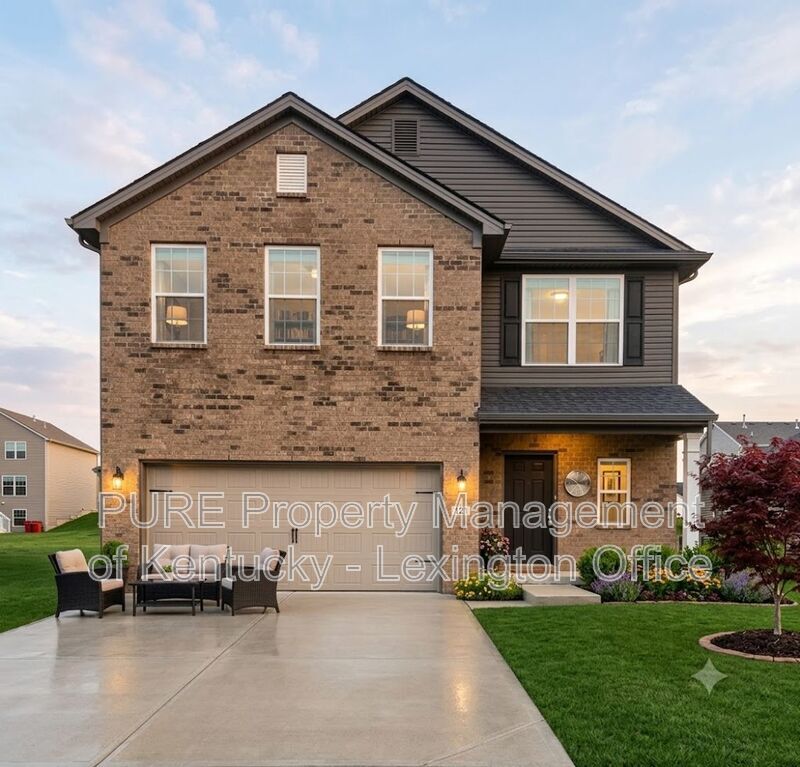 Photo - 121 Forester Court