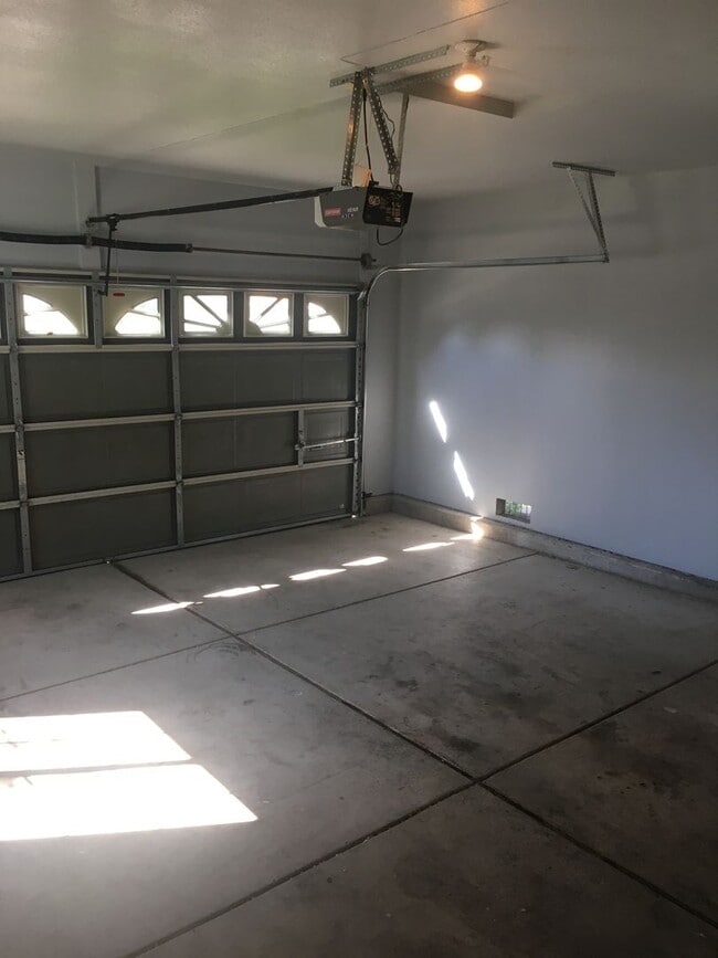 Foto del edificio - 3 bed/2 Bath House in Sparks