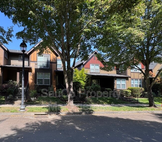 Building Photo - 7119 NE Stonewater St
